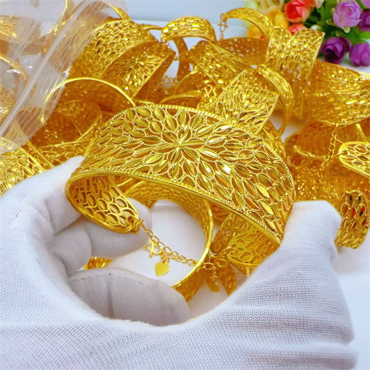 Women'S Accessories New Look - 24K Gold Peacock Feather Women's Bracelet,
